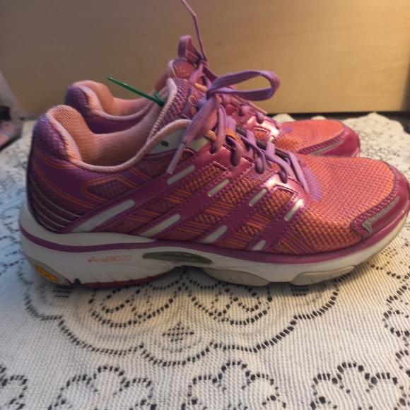 Women's Pink Aero VIBRAM  SIZE 8 M SHOES/SNEAKERS/ RUNNING/WALKING SHOES Nice - Picture 3 of 16
